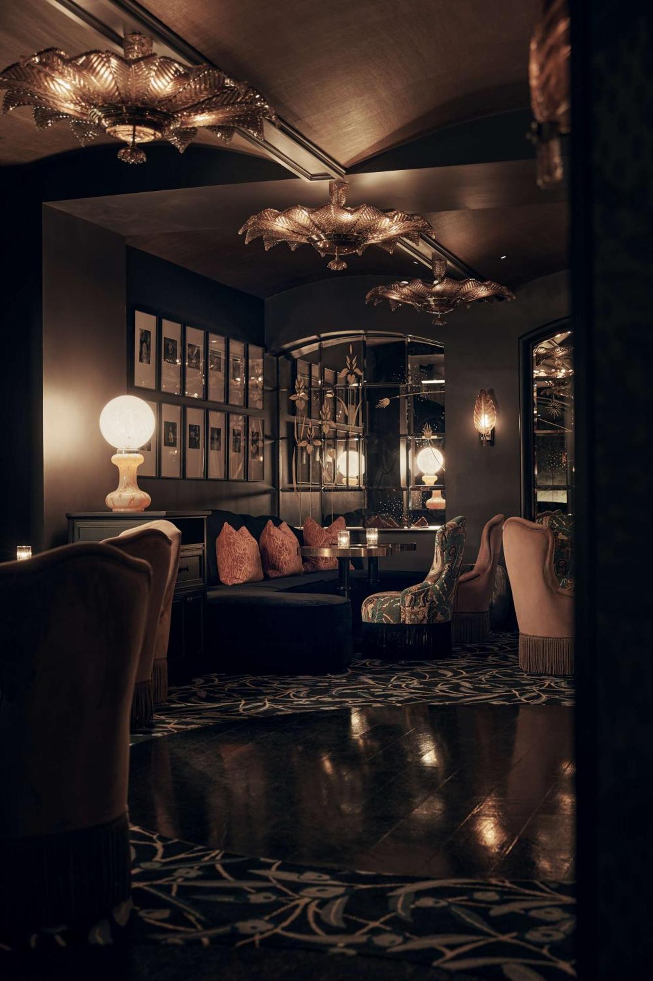 Nomad London Hotel Kültér fotó The Bar at The Ivy Temple Row